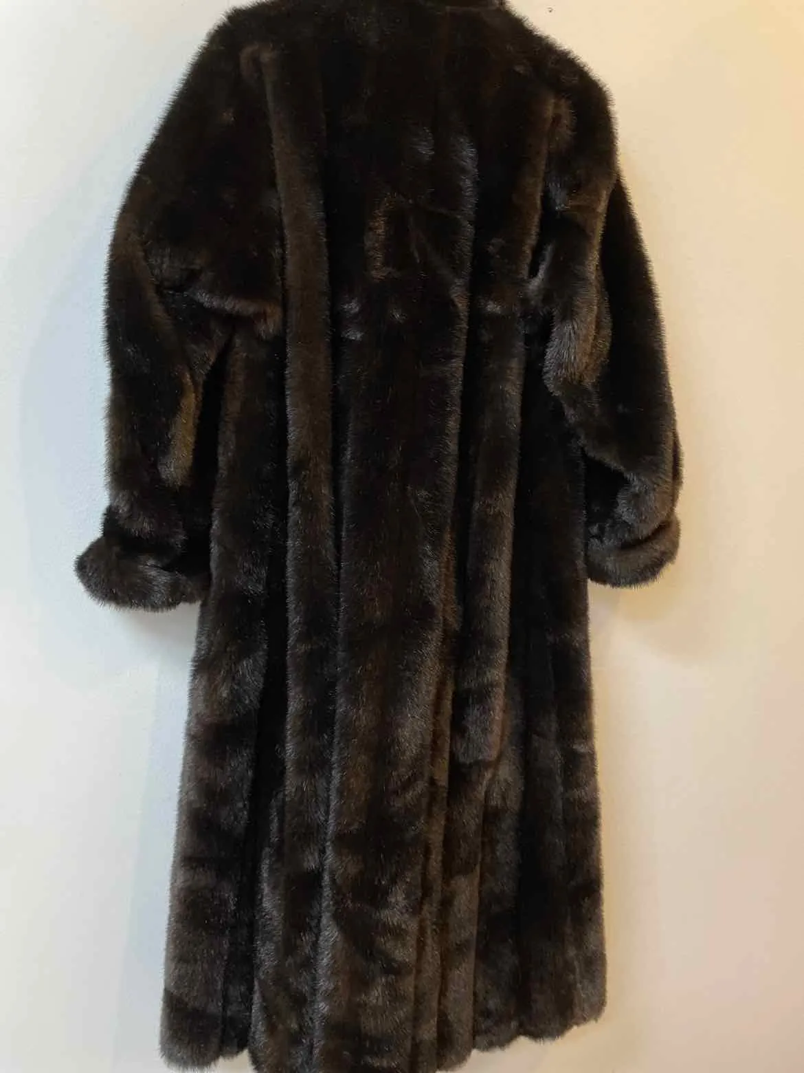 Gallery Size L Black Sequin Faux Fur Coat