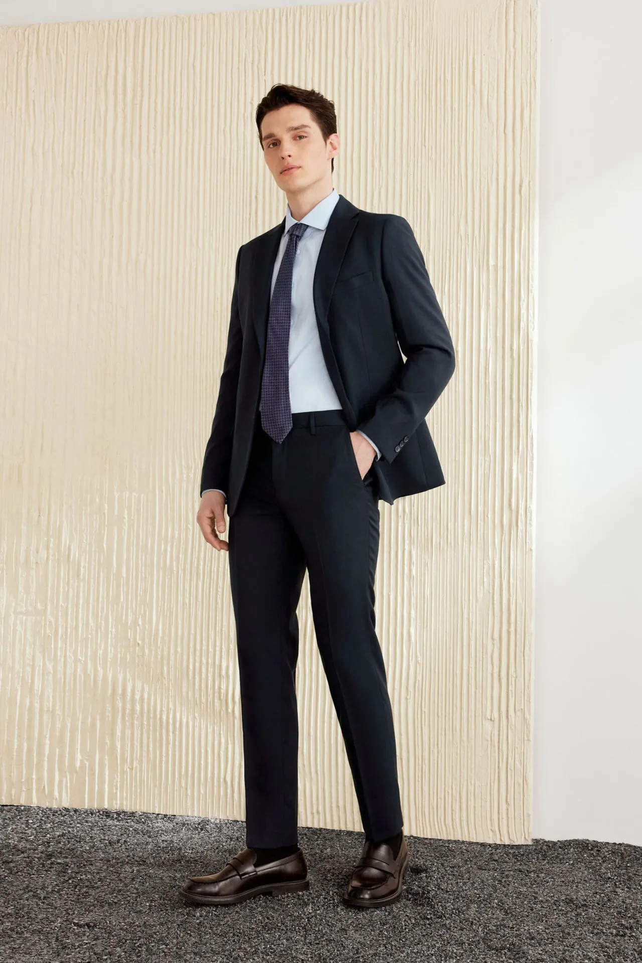 Teflon Finishing Stain Resistant Suit in Slim Fit