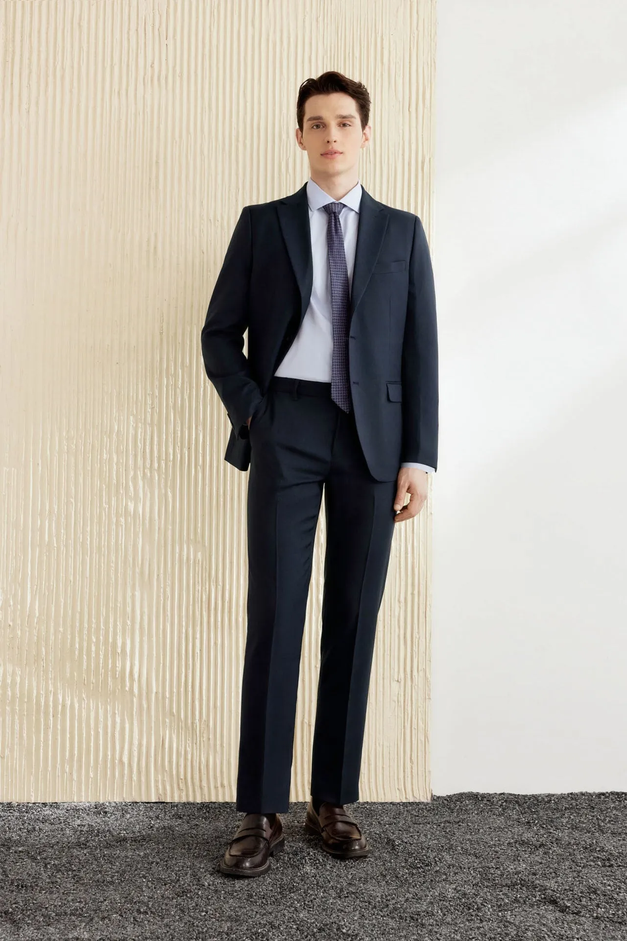 Teflon Finishing Stain Resistant Suit in Slim Fit